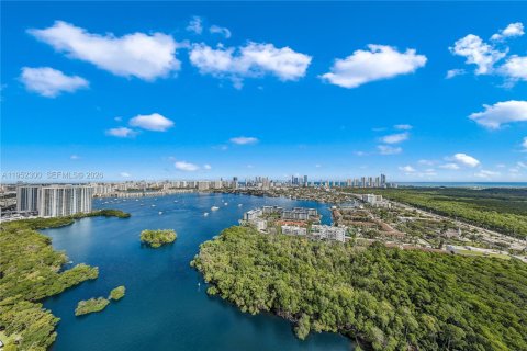 Купить кондоминиум в Норт-Майами-Бич, Флорида 2 спальни, 104.33м2, № 2008686 - фото 25