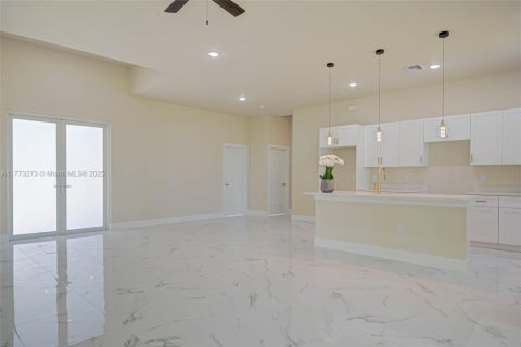 Купить виллу или дом в Лихай-Эйкерс, Флорида 4 спальни, 152.27м2, № 1700562 - фото 4