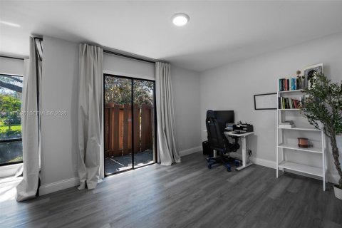 Купить таунхаус в Тамарак, Флорида 2 спальни, 148.92м2, № 2035953 - фото 17