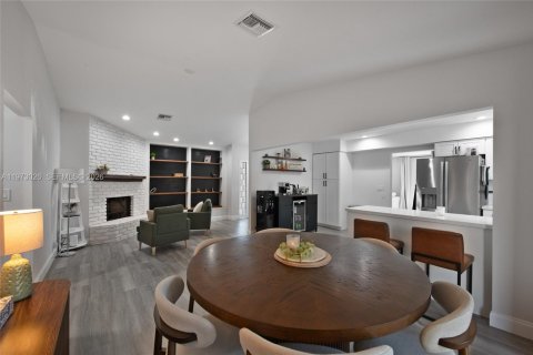 Купить таунхаус в Тамарак, Флорида 2 спальни, 148.92м2, № 2035953 - фото 6