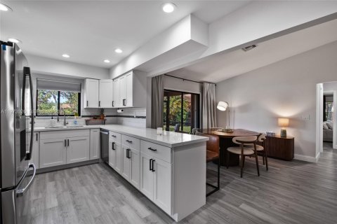 Купить таунхаус в Тамарак, Флорида 2 спальни, 148.92м2, № 2035953 - фото 10