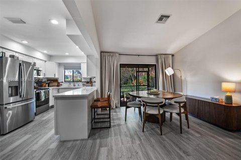 Купить таунхаус в Тамарак, Флорида 2 спальни, 148.92м2, № 2035953 - фото 8