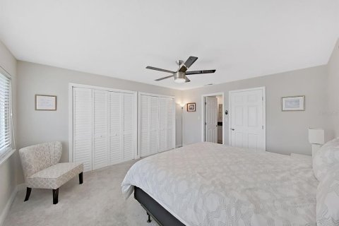 Townhouse in Dunedin, Florida 2 bedrooms, 119.84 sq.m. № 2230579 - photo 28