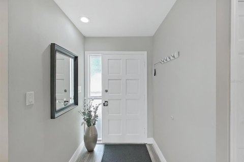 Townhouse in Dunedin, Florida 2 bedrooms, 119.84 sq.m. № 2230579 - photo 4