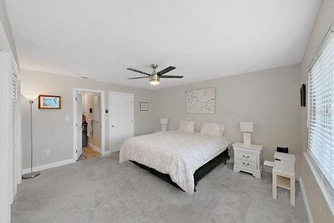 Townhouse in Dunedin, Florida 2 bedrooms, 119.84 sq.m. № 2230579 - photo 27