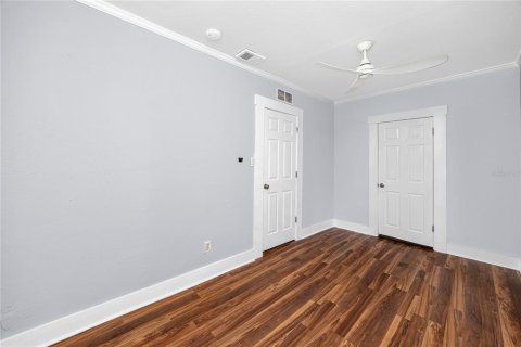 House in Saint Petersburg, Florida 3 bedrooms, 80.64 sq.m. № 2227796 - photo 22