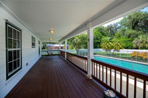 House in LaBelle, Florida 4 bedrooms, 283.26 sq.m. № 1872293 - photo 14