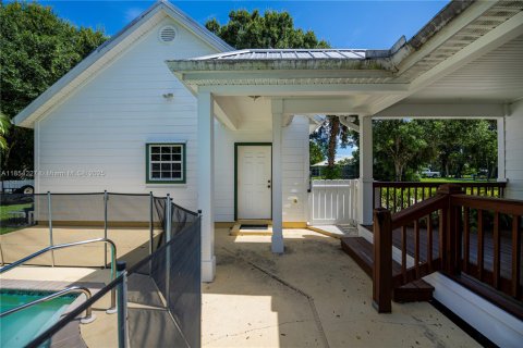 House in LaBelle, Florida 4 bedrooms, 283.26 sq.m. № 1872293 - photo 6