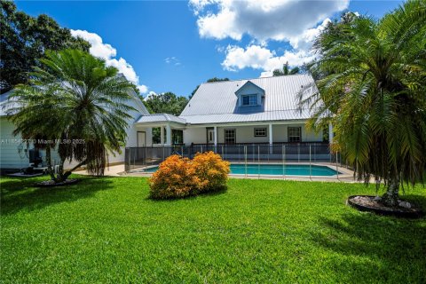 House in LaBelle, Florida 4 bedrooms, 283.26 sq.m. № 1872293 - photo 2