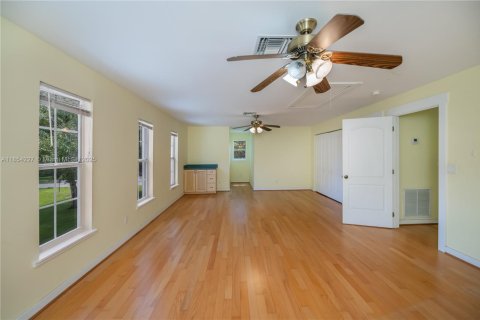 House in LaBelle, Florida 4 bedrooms, 283.26 sq.m. № 1872293 - photo 29