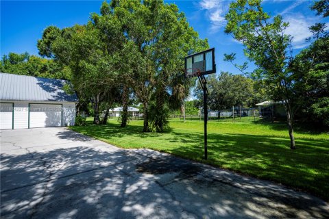 House in LaBelle, Florida 4 bedrooms, 283.26 sq.m. № 1872293 - photo 5