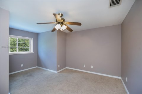 House in LaBelle, Florida 4 bedrooms, 283.26 sq.m. № 1872293 - photo 25