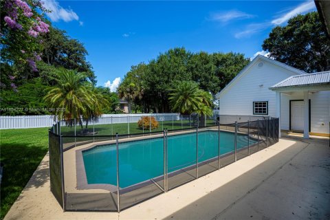 House in LaBelle, Florida 4 bedrooms, 283.26 sq.m. № 1872293 - photo 13