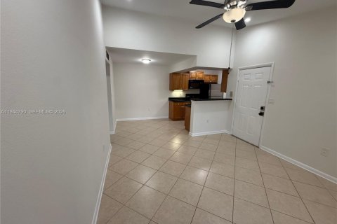 Condo in Miami, Florida, 1 bedroom  № 2001390 - photo 6