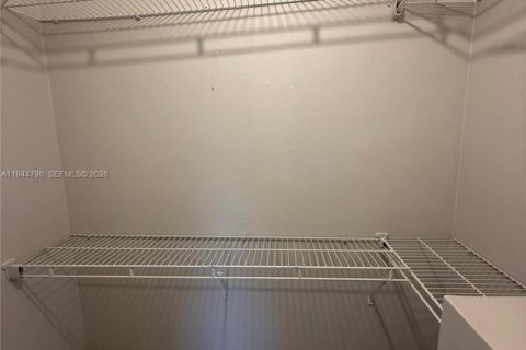 Condo in Miami, Florida, 1 bedroom  № 2001390 - photo 20