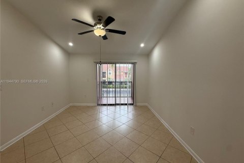 Condo in Miami, Florida, 1 bedroom  № 2001390 - photo 7