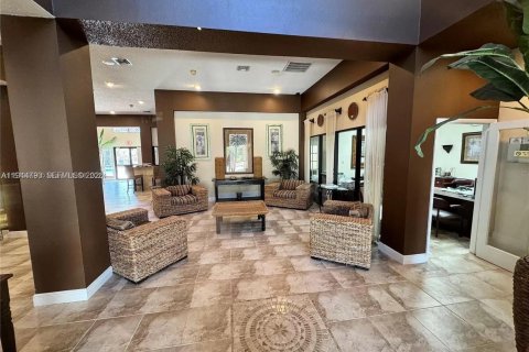 Condo in Miami, Florida, 1 bedroom  № 2001390 - photo 3