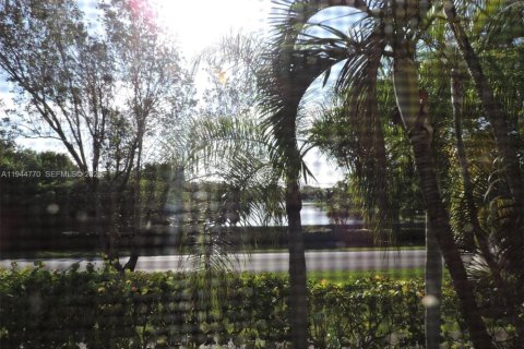 Condo in Homestead, Florida, 1 bedroom  № 2001381 - photo 12