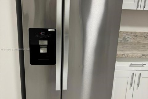 Copropriété à louer à Aventura, Floride: 2 chambres, 102.56 m2 № 1969911 - photo 4