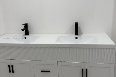 Copropriété à louer à Aventura, Floride: 2 chambres, 102.56 m2 № 1969911 - photo 10