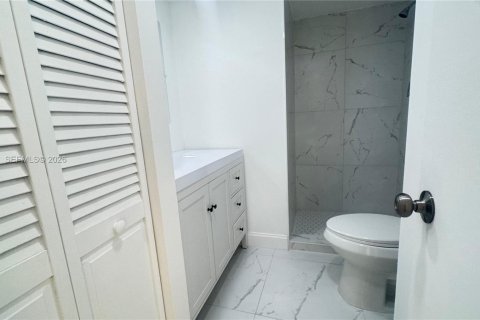 Снять в аренду кондоминиум в Авентура, Флорида 2 спальни, 102.56м2, № 1969911 - фото 24