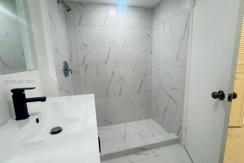 Copropriété à louer à Aventura, Floride: 2 chambres, 102.56 m2 № 1969911 - photo 16