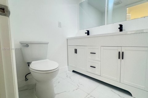 Copropriété à louer à Aventura, Floride: 2 chambres, 102.56 m2 № 1969911 - photo 17