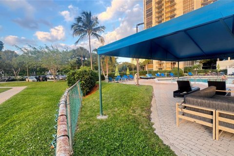 Снять в аренду кондоминиум в Авентура, Флорида 2 спальни, 102.56м2, № 1969911 - фото 26