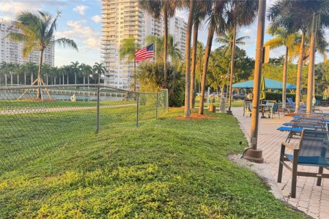 Снять в аренду кондоминиум в Авентура, Флорида 2 спальни, 102.56м2, № 1969911 - фото 30