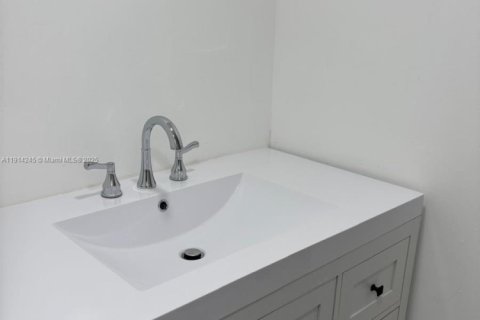 Copropriété à louer à Aventura, Floride: 2 chambres, 102.56 m2 № 1969911 - photo 13