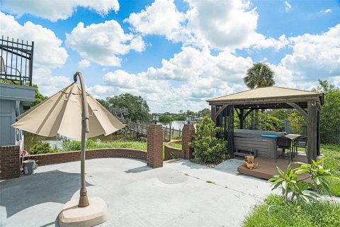 Casa en venta en Gibsonton, Florida, 5 dormitorios, 382.76 m2 № 1782189 - foto 12