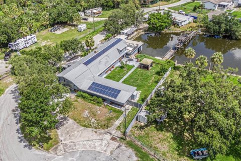 Casa en venta en Gibsonton, Florida, 5 dormitorios, 382.76 m2 № 1782189 - foto 2