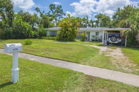 House in Vero Beach, Florida 2 bedrooms, 186.18 sq.m. № 1917003 - photo 2