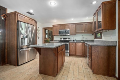House in DeLand, Florida 3 bedrooms, 176.89 sq.m. № 1839813 - photo 15