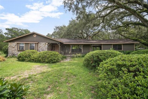 House in DeLand, Florida 3 bedrooms, 176.89 sq.m. № 1839813 - photo 2