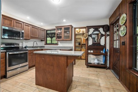 House in DeLand, Florida 3 bedrooms, 176.89 sq.m. № 1839813 - photo 16