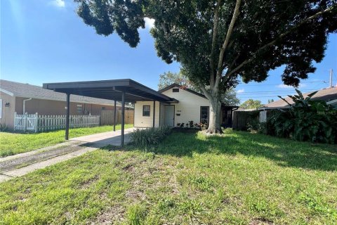 Villa ou maison à louer à Saint Petersburg, Floride: 3 chambres, 122.63 m2 № 1873824 - photo 1