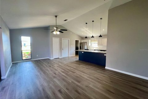 Villa ou maison à louer à Saint Petersburg, Floride: 3 chambres, 122.63 m2 № 1873824 - photo 7