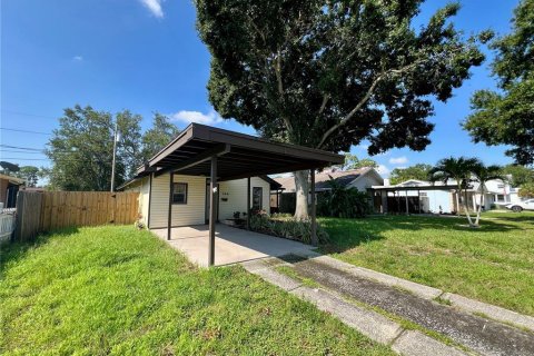 Villa ou maison à louer à Saint Petersburg, Floride: 3 chambres, 122.63 m2 № 1873824 - photo 2