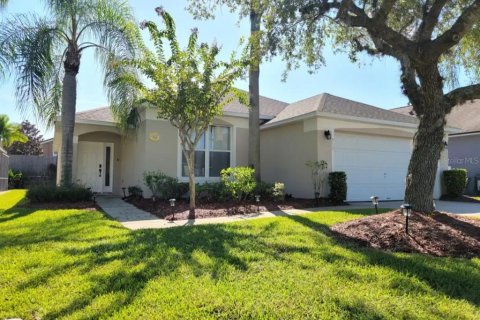 House in Kissimmee, Florida 4 bedrooms, 143.26 sq.m. № 1634692 - photo 1