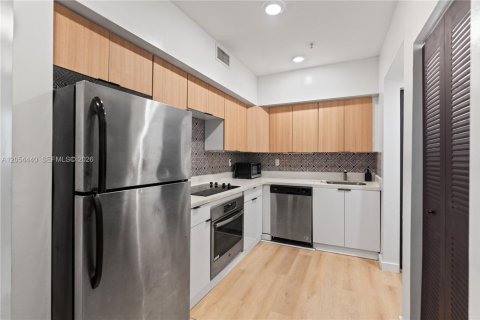 Condominio en Miami Beach, Florida, 2 dormitorios  № 2168738
