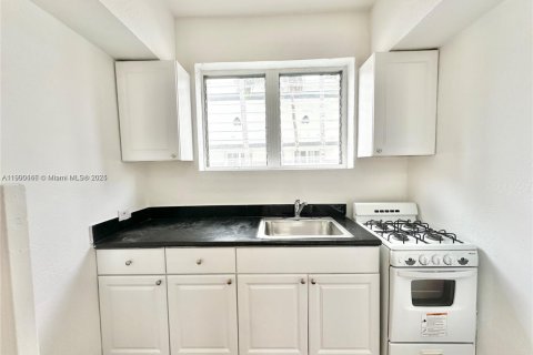 Copropriété à louer à Miami Beach, Floride: 39.95 m2 № 1955401 - photo 9