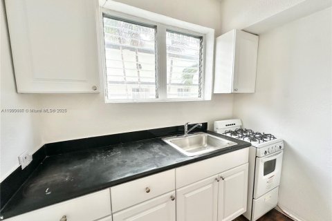 Copropriété à louer à Miami Beach, Floride: 39.95 m2 № 1955401 - photo 7