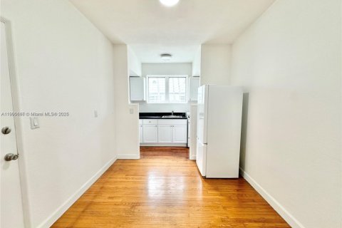 Copropriété à louer à Miami Beach, Floride: 39.95 m2 № 1955401 - photo 5