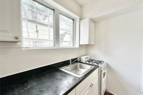 Copropriété à louer à Miami Beach, Floride: 39.95 m2 № 1955401 - photo 8
