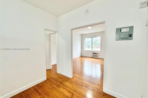 Copropriété à louer à Miami Beach, Floride: 39.95 m2 № 1955401 - photo 12