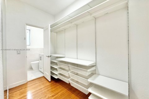 Copropriété à louer à Miami Beach, Floride: 39.95 m2 № 1955401 - photo 13