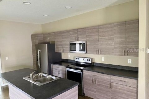 House in Winter Haven, Florida 3 bedrooms, 139.35 sq.m. № 1840014 - photo 12