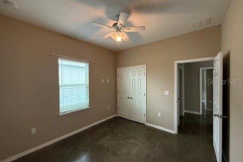 House in Winter Haven, Florida 3 bedrooms, 139.35 sq.m. № 1840014 - photo 18