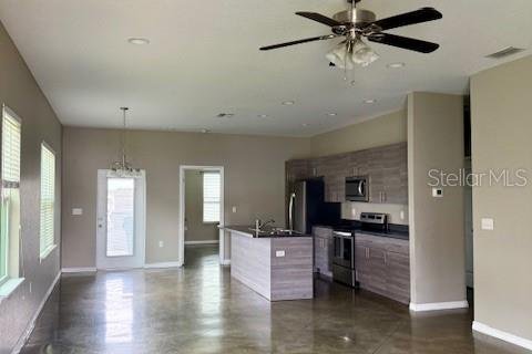 House in Winter Haven, Florida 3 bedrooms, 139.35 sq.m. № 1840014 - photo 10